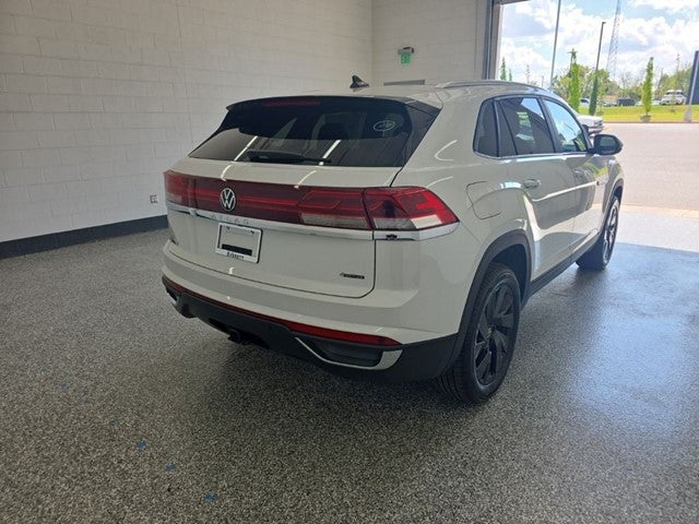 2026 Volkswagen Atlas Cross Sport SE w/Technology