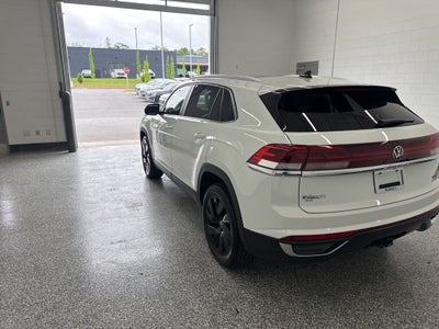 2024 Volkswagen Atlas Cross Sport 2.0T SE w/Technology