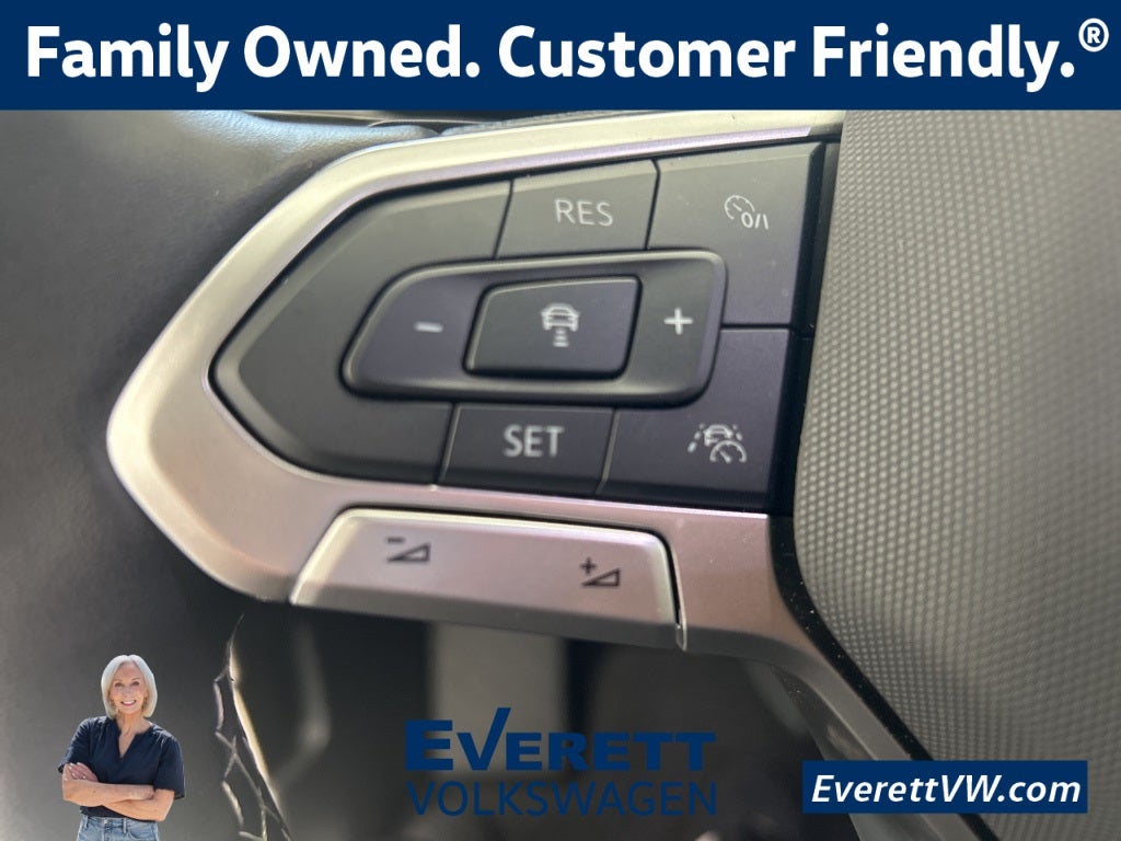 2025 Volkswagen Atlas Cross Sport 2.0T SE w/ Technology