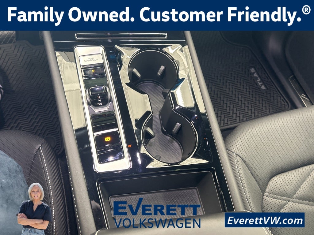 2025 Volkswagen Atlas Cross Sport 2.0T SE w/ Technology