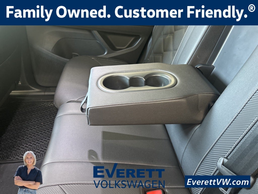 2025 Volkswagen Atlas Cross Sport 2.0T SE w/ Technology