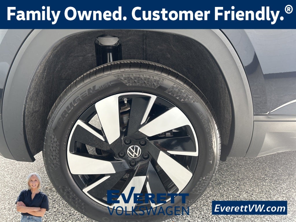 2025 Volkswagen Atlas Cross Sport 2.0T SE w/ Technology