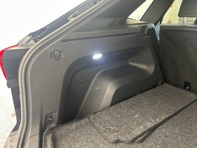 2025 Volkswagen Atlas Cross Sport 2.0T SE w/ Technology