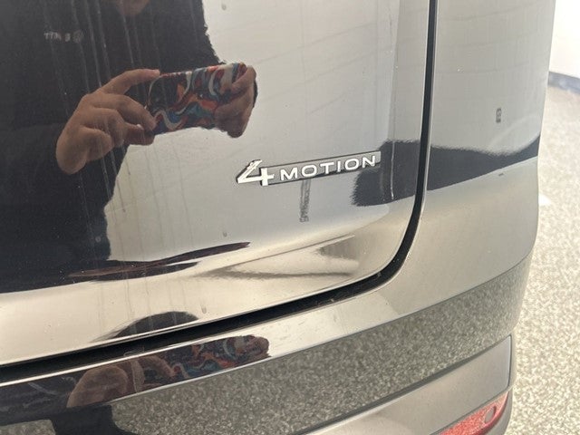 2025 Volkswagen Atlas Cross Sport 2.0T SE w/ Technology