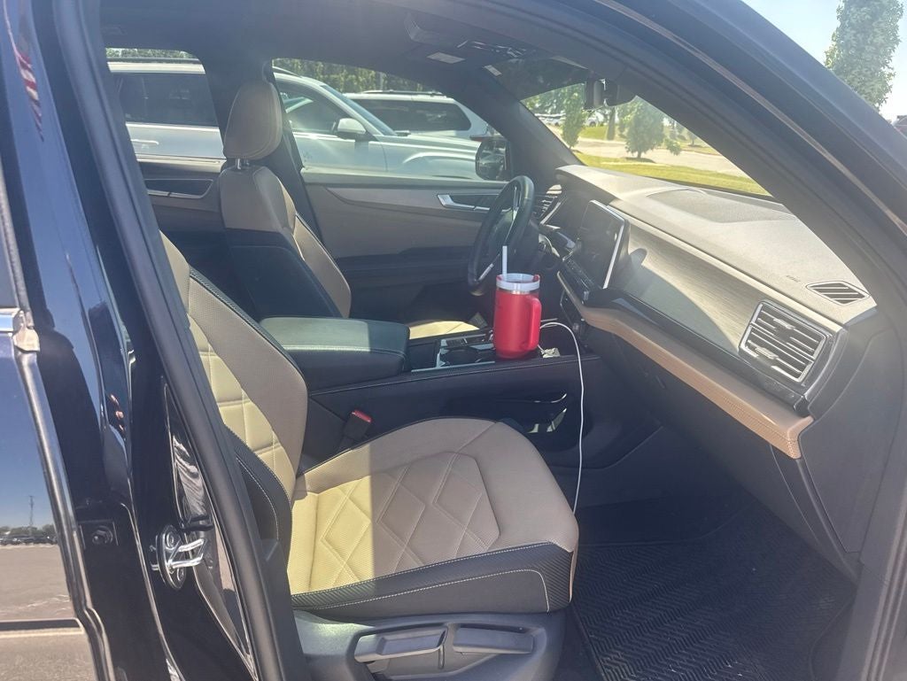 2024 Volkswagen Atlas Cross Sport 2.0T SE w/Technology