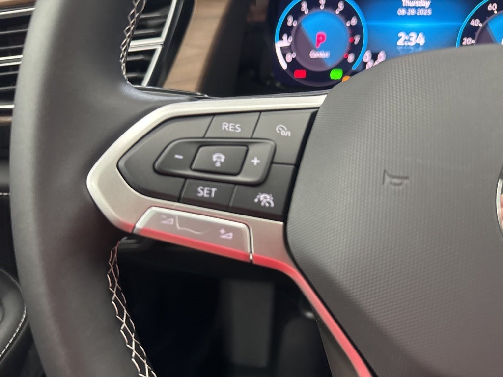 2026 Volkswagen Atlas 2.0T SE w/ Technology