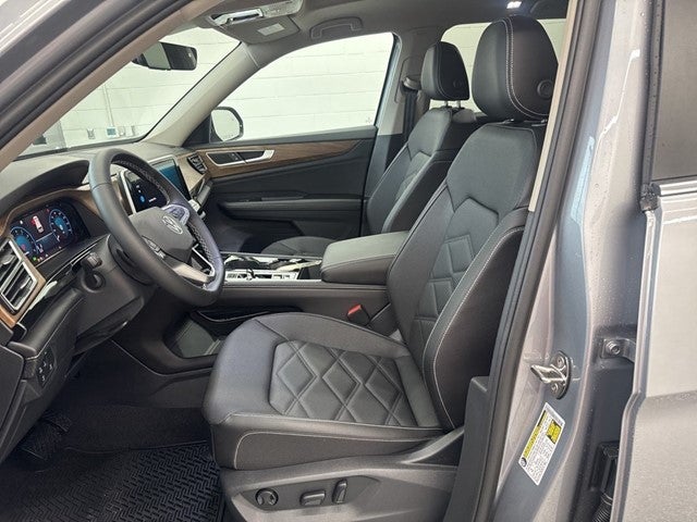 2026 Volkswagen Atlas 2.0T SE w/ Technology