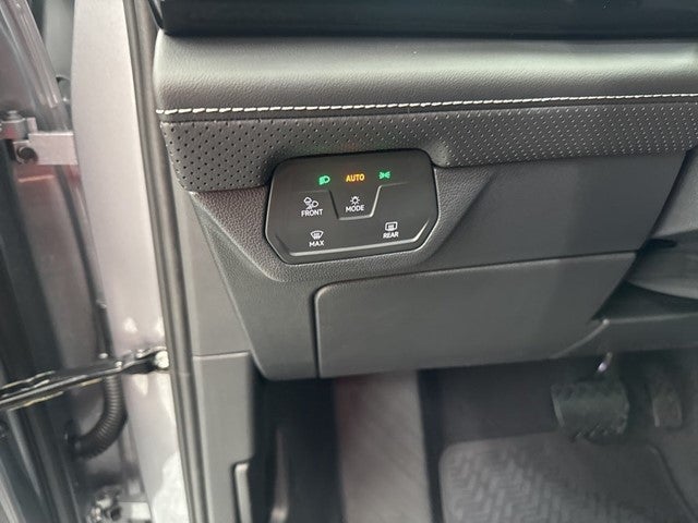 2026 Volkswagen Atlas 2.0T SE w/ Technology