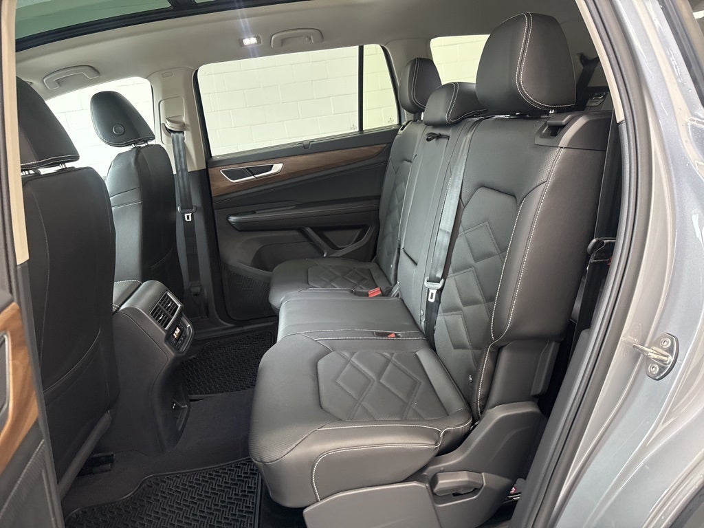 2026 Volkswagen Atlas 2.0T SE w/ Technology