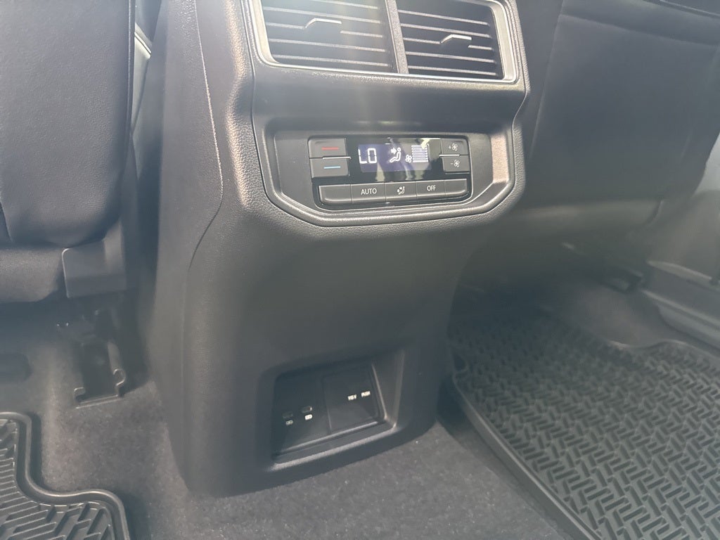 2026 Volkswagen Atlas 2.0T SE w/ Technology