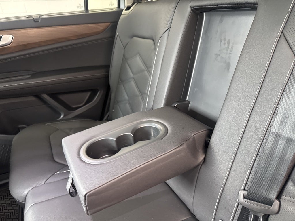 2026 Volkswagen Atlas 2.0T SE w/ Technology