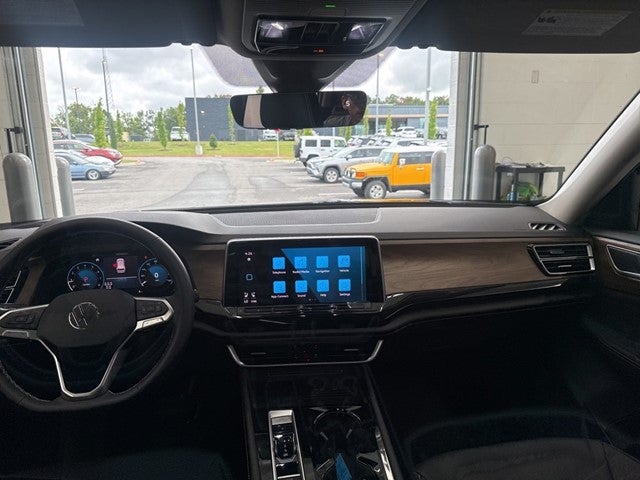 2026 Volkswagen Atlas 2.0T SE w/ Technology