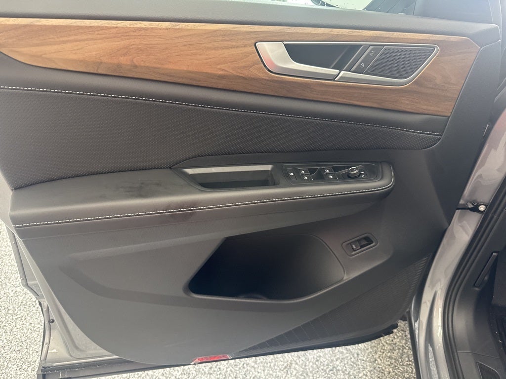 2026 Volkswagen Atlas 2.0T SE w/ Technology