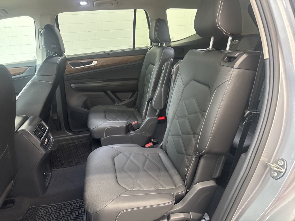 2026 Volkswagen Atlas 2.0T SE w/ Technology