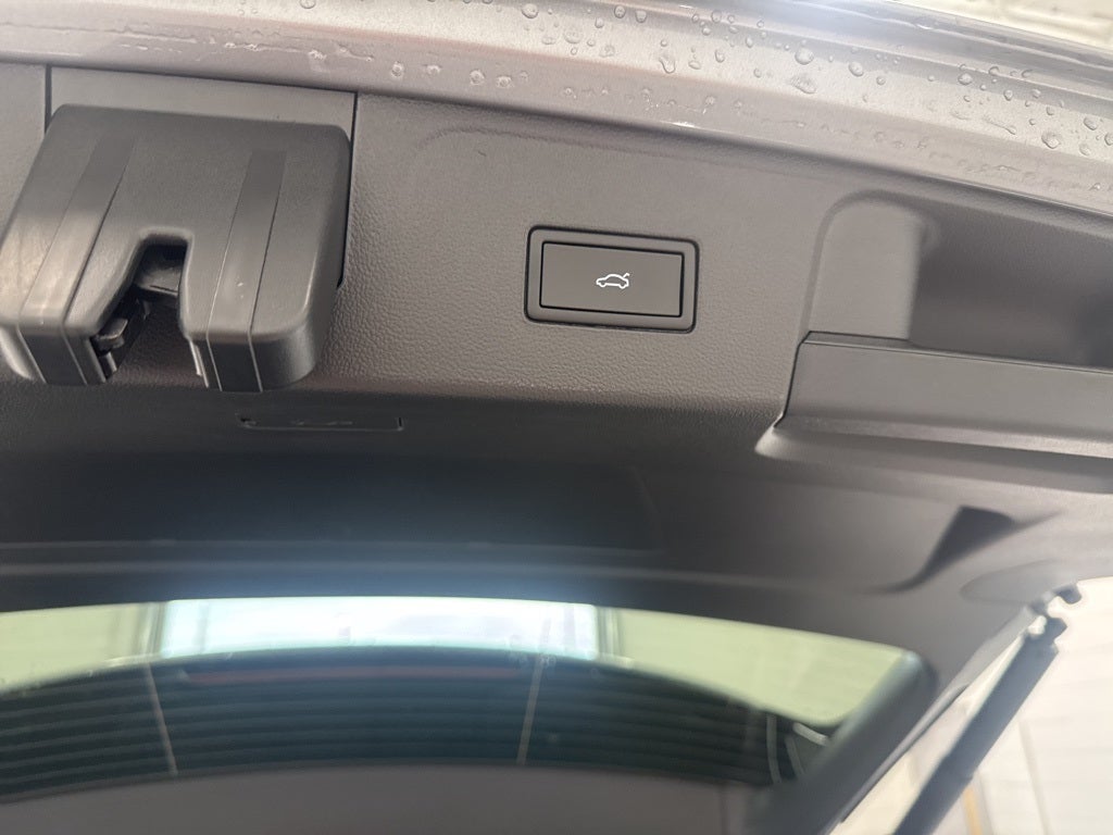 2026 Volkswagen Atlas 2.0T SE w/ Technology