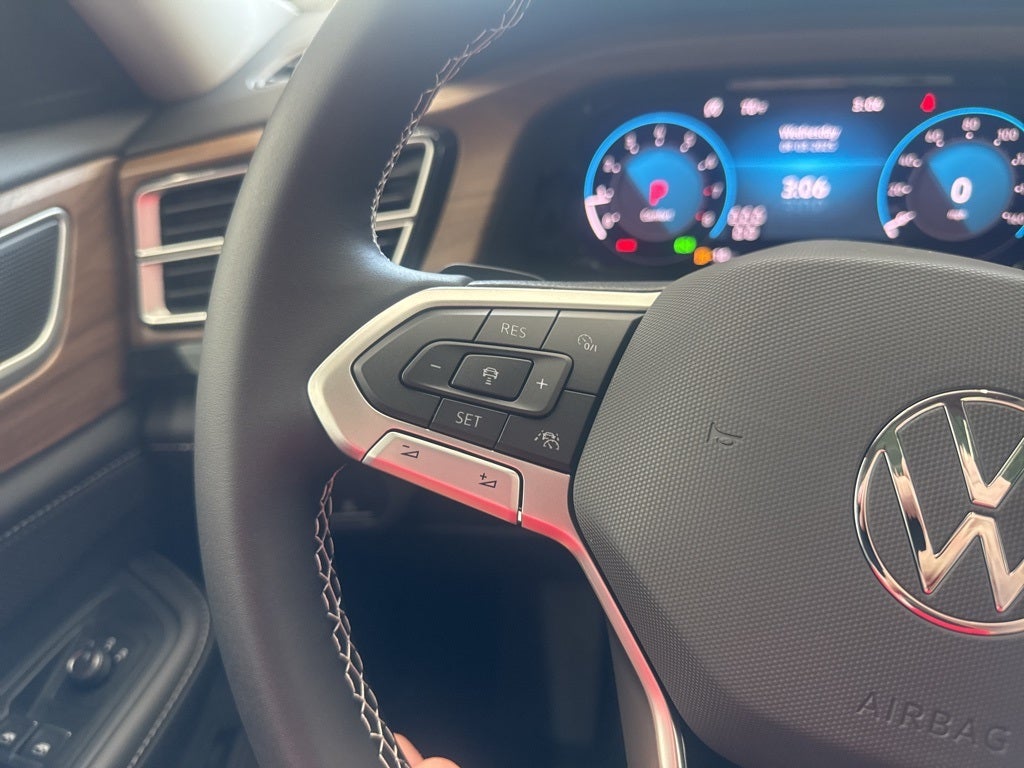 2026 Volkswagen Atlas 2.0T SE w/ Technology