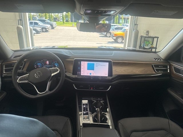 2026 Volkswagen Atlas 2.0T SE w/ Technology