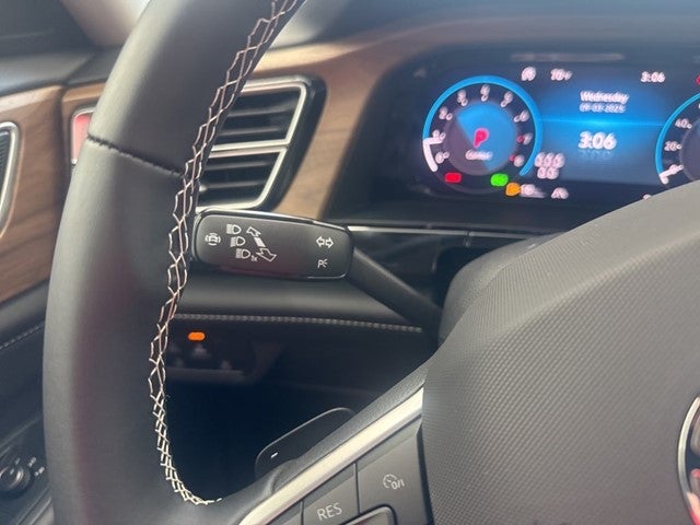 2026 Volkswagen Atlas 2.0T SE w/ Technology