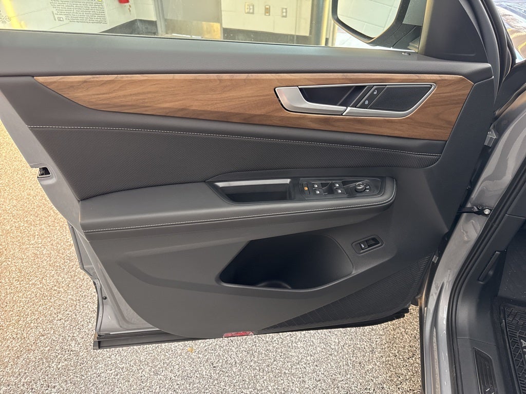 2026 Volkswagen Atlas 2.0T SE w/ Technology