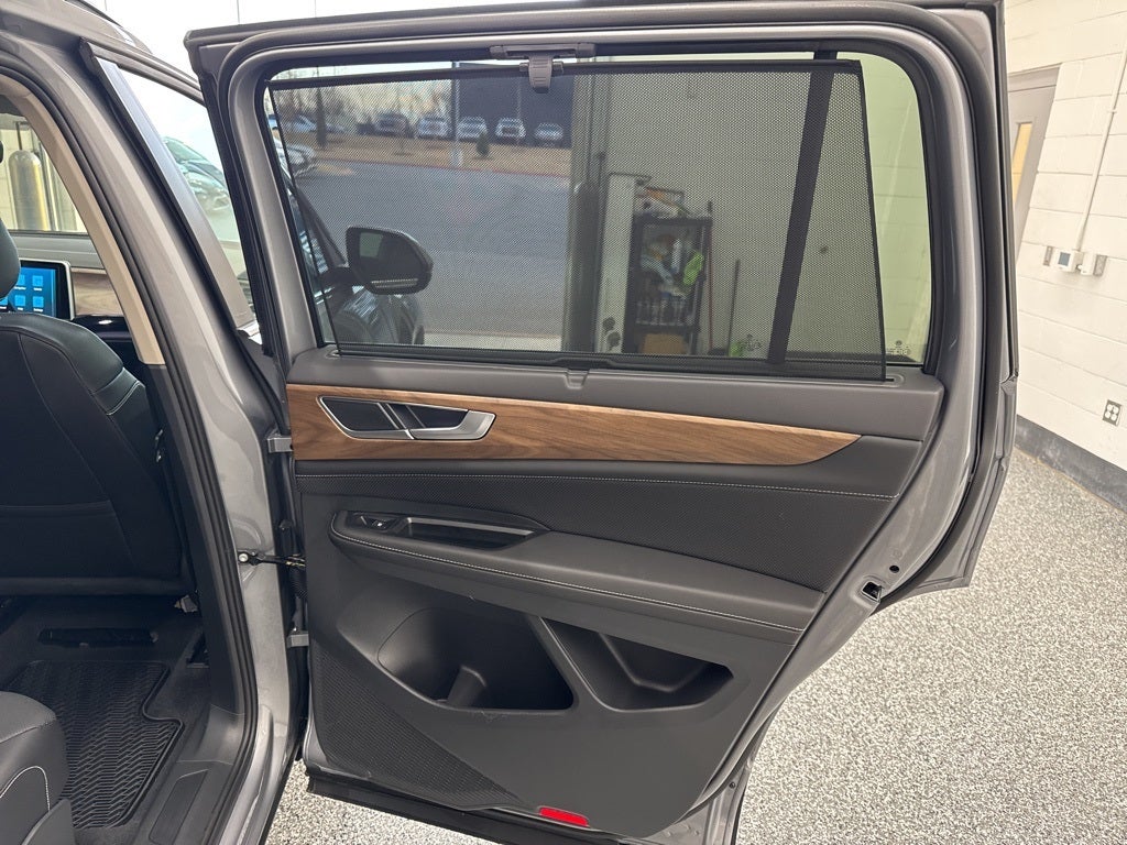 2026 Volkswagen Atlas 2.0T SE w/ Technology