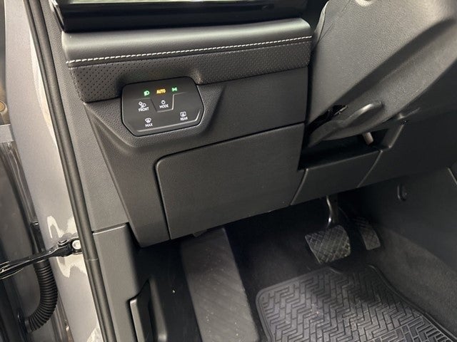 2026 Volkswagen Atlas 2.0T SE w/ Technology