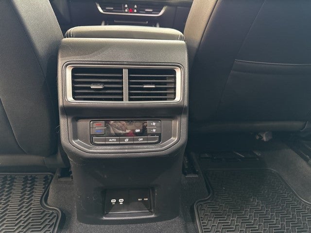 2026 Volkswagen Atlas 2.0T SE w/ Technology