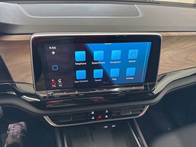 2026 Volkswagen Atlas 2.0T SE w/ Technology