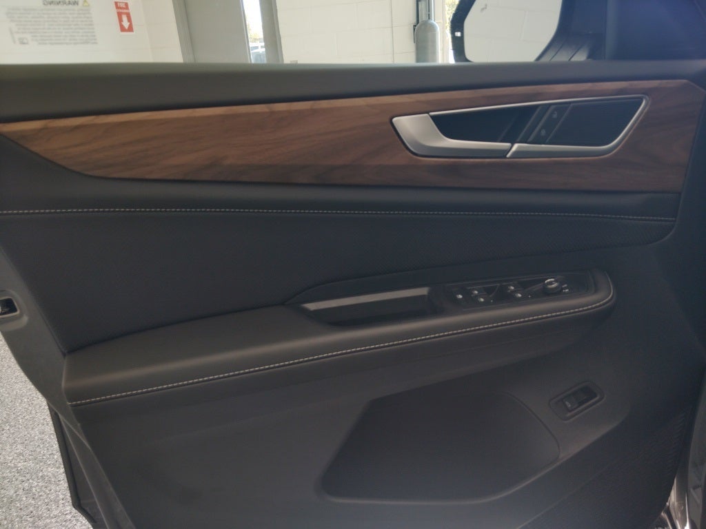 2026 Volkswagen Atlas 2.0T SE w/ Technology