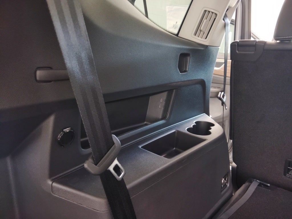 2026 Volkswagen Atlas 2.0T SE w/ Technology