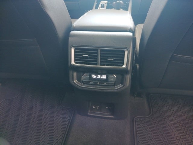 2026 Volkswagen Atlas 2.0T SE w/ Technology