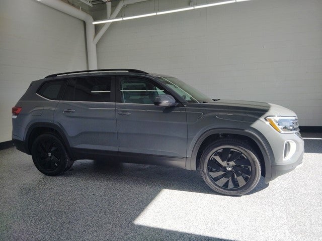 2026 Volkswagen Atlas 2.0T SE w/ Technology