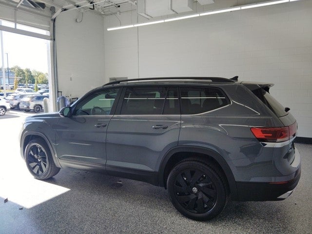 2026 Volkswagen Atlas 2.0T SE w/ Technology