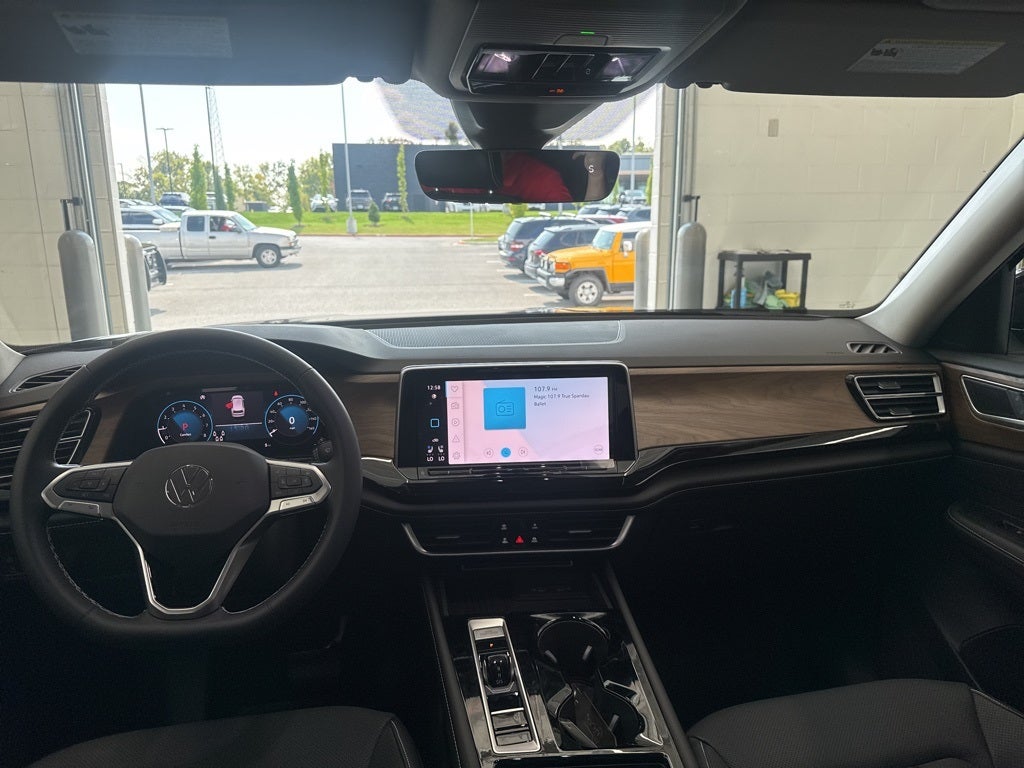 2026 Volkswagen Atlas 2.0T SE w/ Technology