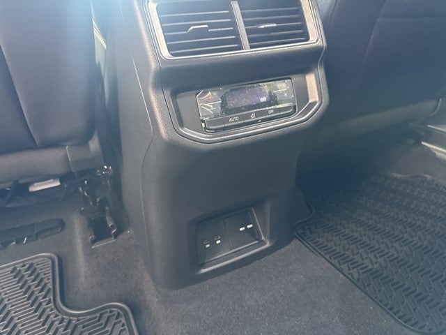 2026 Volkswagen Atlas 2.0T SE w/ Technology