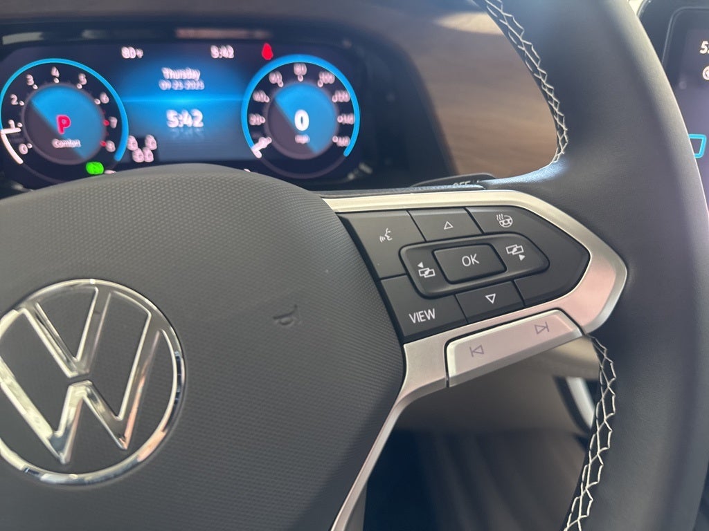 2026 Volkswagen Atlas 2.0T SE w/ Technology