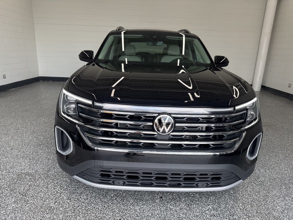 2026 Volkswagen Atlas 2.0T SE w/ Technology