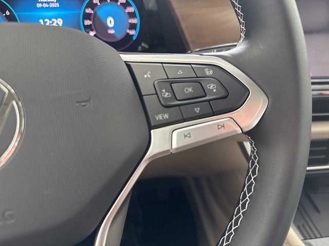 2026 Volkswagen Atlas 2.0T SE w/ Technology