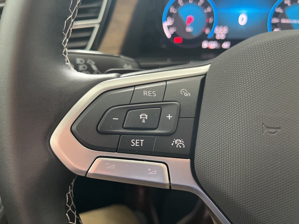 2025 Volkswagen Atlas 2.0T SE