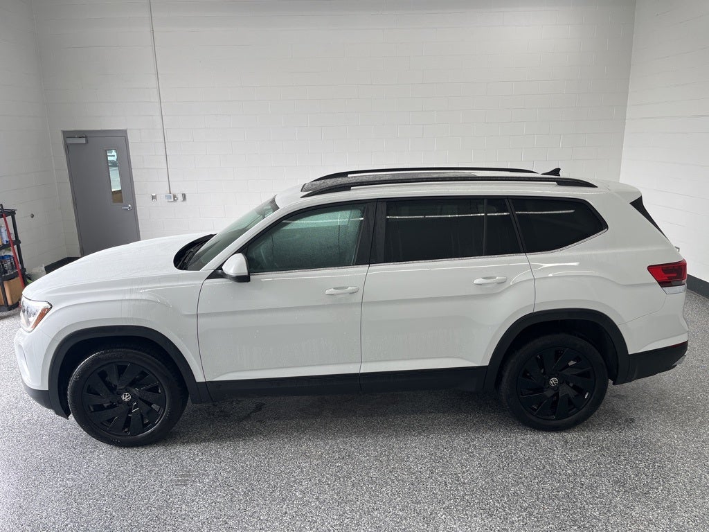 2025 Volkswagen Atlas 2.0T SE
