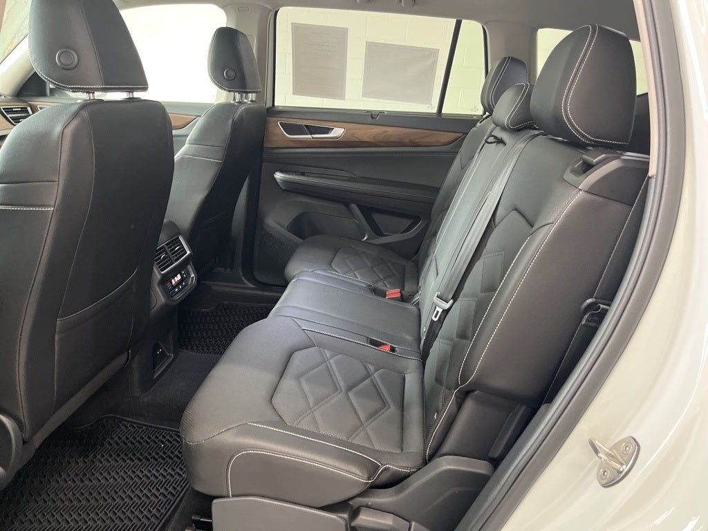 2025 Volkswagen Atlas 2.0T SE