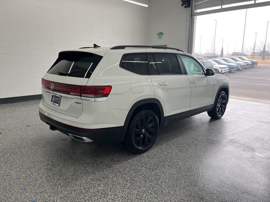 2025 Volkswagen Atlas 2.0T SE