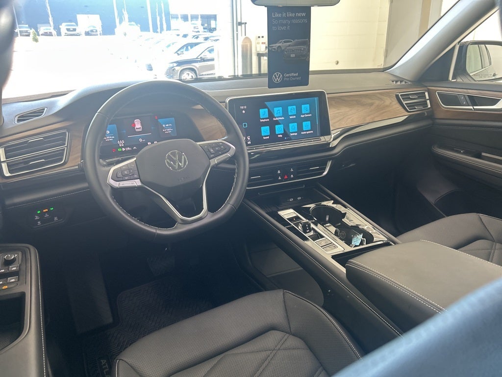 2025 Volkswagen Atlas 2.0T SE