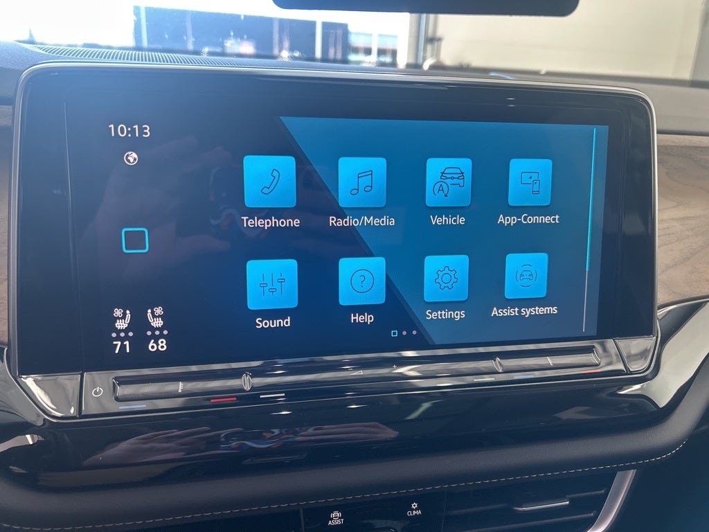 2025 Volkswagen Atlas 2.0T SE