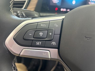 2025 Volkswagen Atlas 2.0T SE