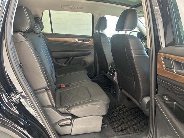 2025 Volkswagen Atlas 2.0T SE