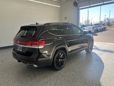 2025 Volkswagen Atlas 2.0T SE