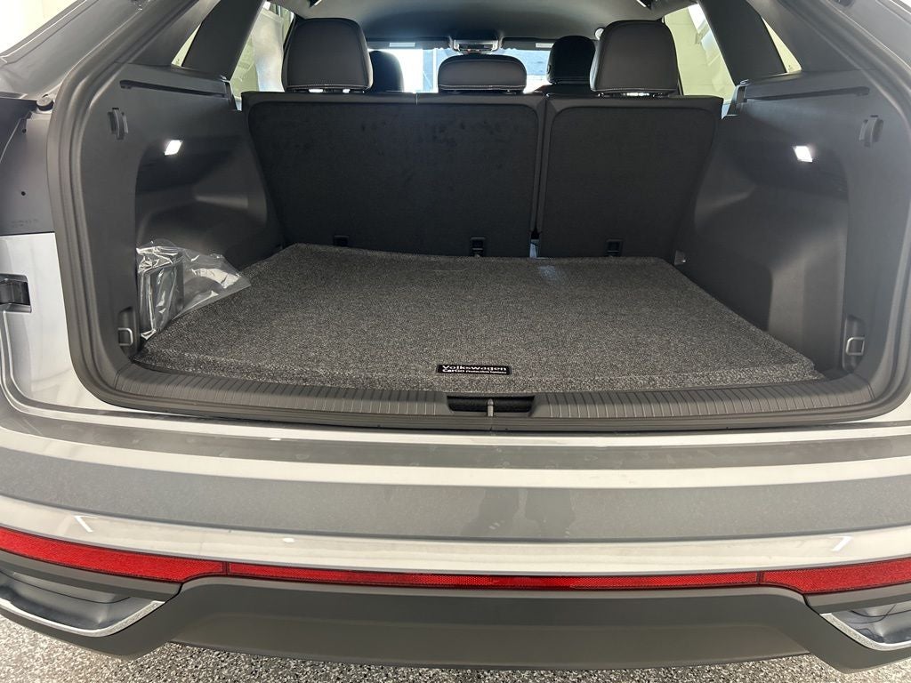 2026 Volkswagen Atlas Cross Sport 2.0T SE