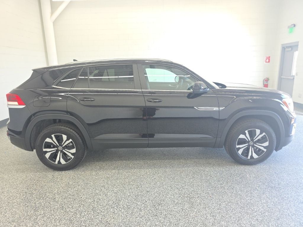 2026 Volkswagen Atlas Cross Sport 2.0T SE