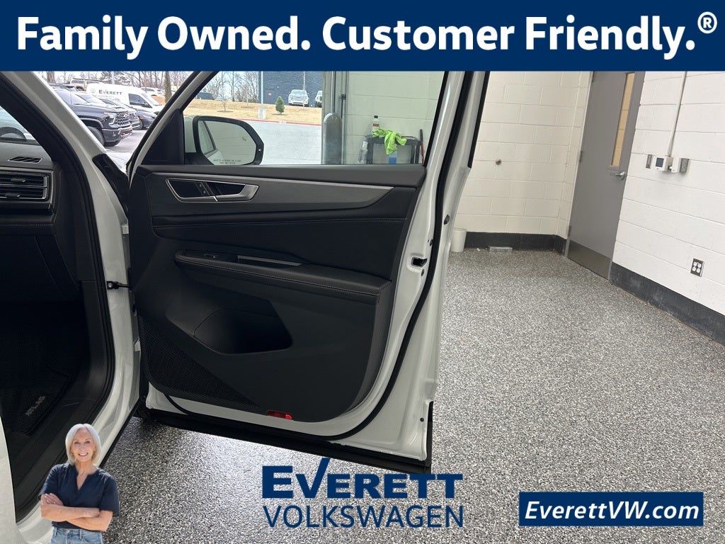 2026 Volkswagen Atlas Cross Sport 2.0T SE