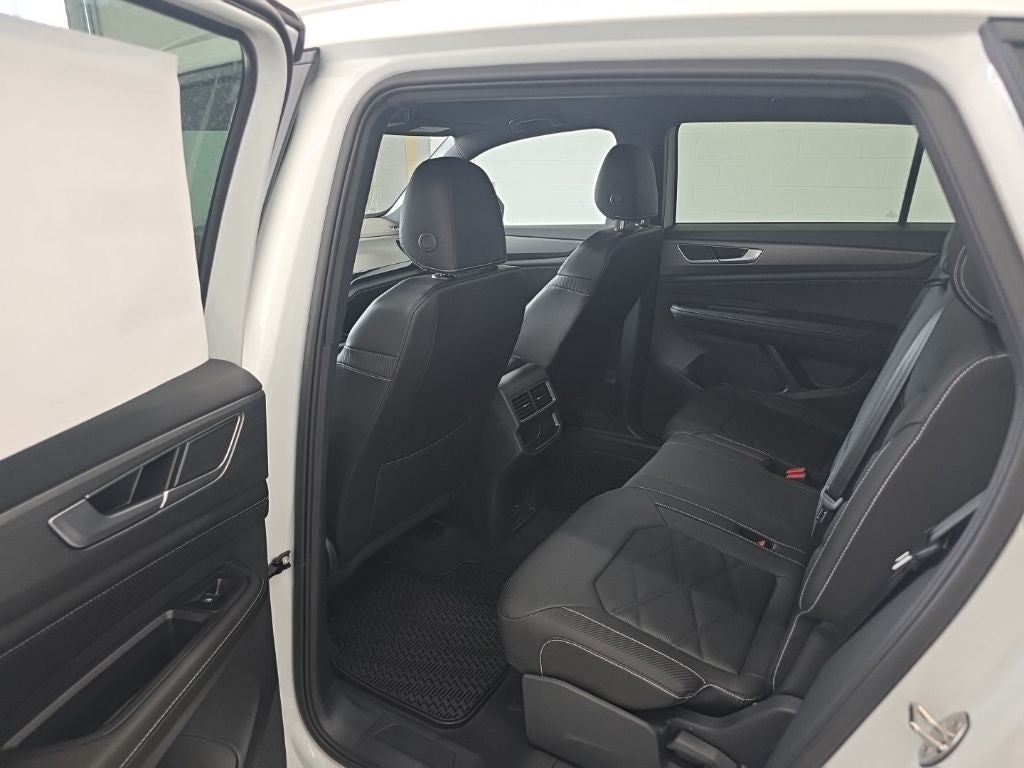 2026 Volkswagen Atlas Cross Sport 2.0T SE